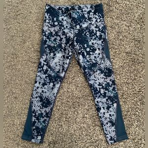 Under Armour compression heat gear cropped leggings